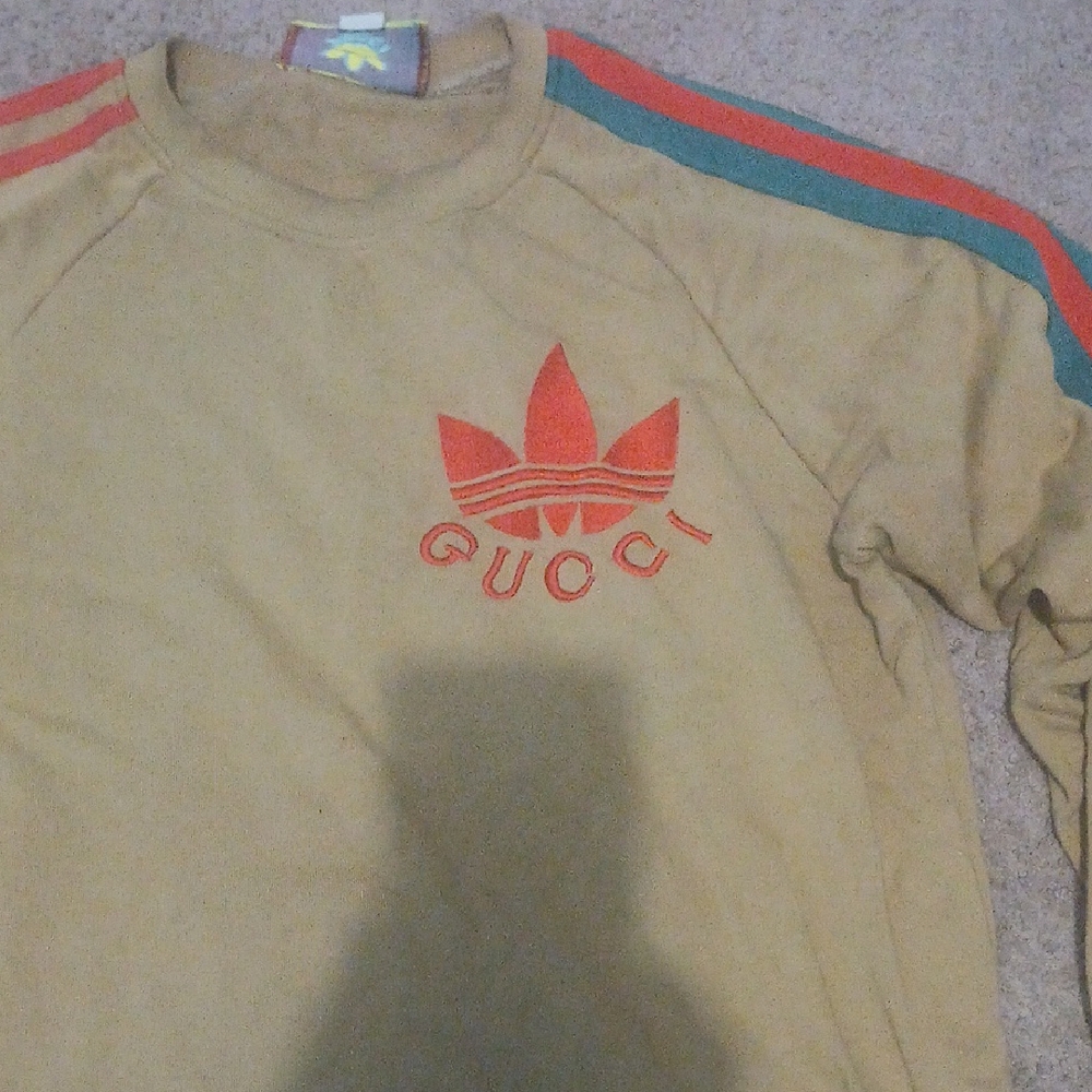 Gucci Beige Sweater with Vibrant Stripes - Picture 2 of 7